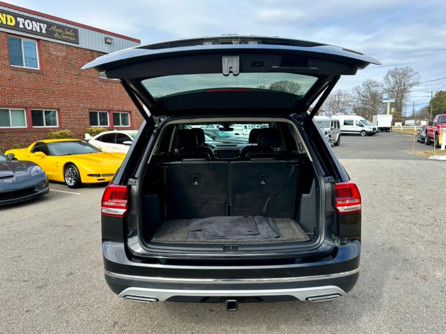 2018 Volkswagen Atlas 3.6L V6 SEL Premium 4MOTION, available for sale in South Windsor, Connecticut | Mike And Tony Auto Sales, Inc. South Windsor, Connecticut 2018 Volkswagen Atlas 3.6L V6 SEL Premium 4MOTION, available for sale in South Windsor, Connecticut | Mike And Tony Auto Sales, Inc. South Windsor, Connecticut