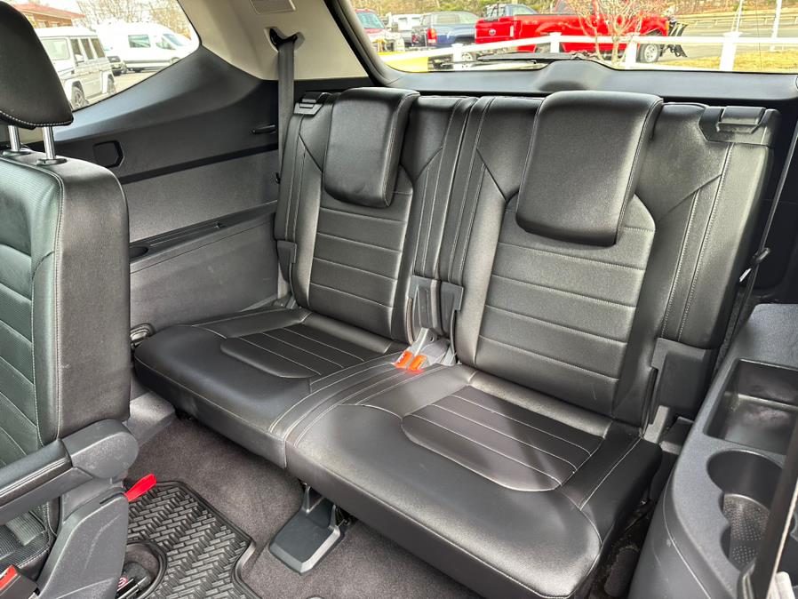 2018 Volkswagen Atlas 3.6L V6 SEL Premium 4MOTION, available for sale in South Windsor, Connecticut | Mike And Tony Auto Sales, Inc. South Windsor, Connecticut 2018 Volkswagen Atlas 3.6L V6 SEL Premium 4MOTION, available for sale in South Windsor, Connecticut | Mike And Tony Auto Sales, Inc. South Windsor, Connecticut