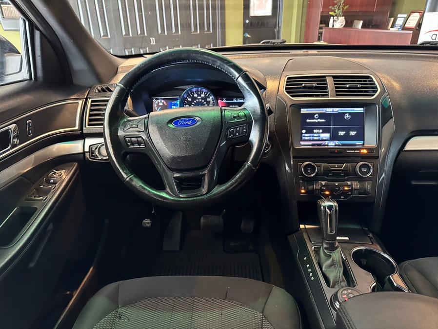 2016 Ford Explorer 4WD 4dr XLT, available for sale in West Hartford, Connecticut | AutoMax. West Hartford, Connecticut 2016 Ford Explorer 4WD 4dr XLT, available for sale in West Hartford, Connecticut | AutoMax. West Hartford, Connecticut
