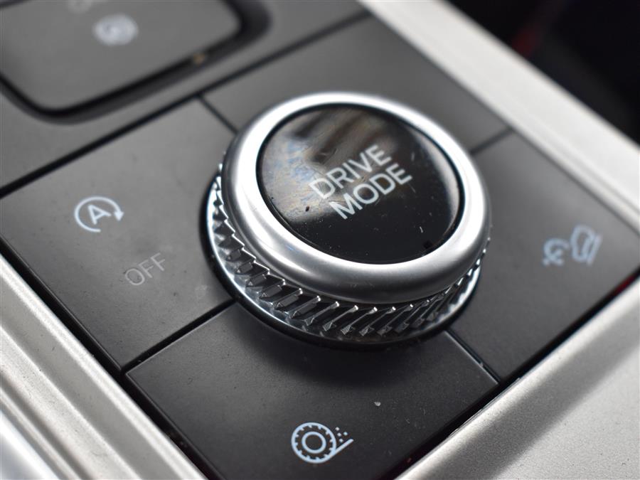 2021 Ford Explorer Limited 4WD, available for sale in Irvington, New Jersey | Foreign Auto Imports. Irvington, New Jersey 2021 Ford Explorer Limited 4WD, available for sale in Irvington, New Jersey | Foreign Auto Imports. Irvington, New Jersey