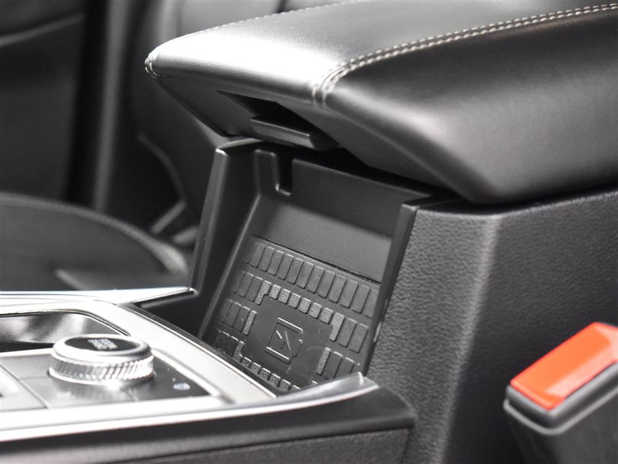 2021 Ford Explorer Limited 4WD, available for sale in Irvington, New Jersey | Foreign Auto Imports. Irvington, New Jersey 2021 Ford Explorer Limited 4WD, available for sale in Irvington, New Jersey | Foreign Auto Imports. Irvington, New Jersey