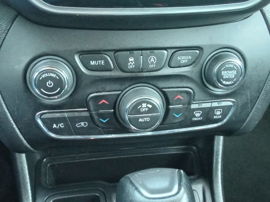 2020 Jeep Cherokee Limited FWD, available for sale in Irvington, New Jersey | NJ Used Cars Center. Irvington, New Jersey 2020 Jeep Cherokee Limited FWD, available for sale in Irvington, New Jersey | NJ Used Cars Center. Irvington, New Jersey