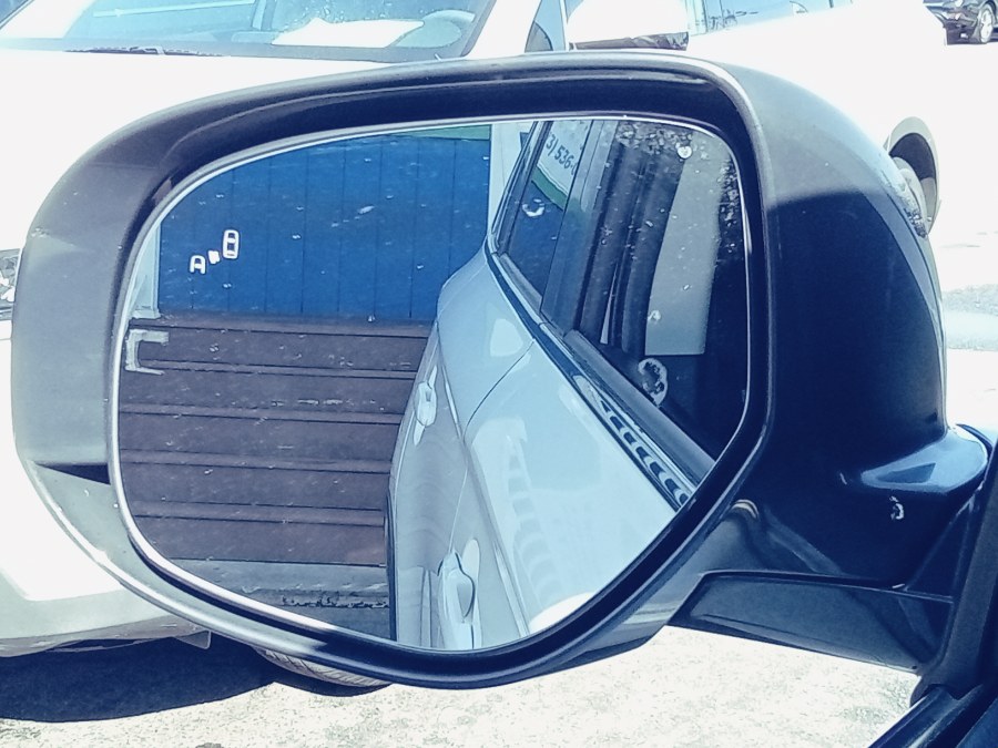 2020 Mitsubishi Outlander SE FWD, available for sale in Irvington, New Jersey | NJ Used Cars Center. Irvington, New Jersey 2020 Mitsubishi Outlander SE FWD, available for sale in Irvington, New Jersey | NJ Used Cars Center. Irvington, New Jersey