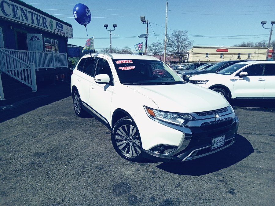 2020 Mitsubishi Outlander SE FWD, available for sale in Irvington, New Jersey | NJ Used Cars Center. Irvington, New Jersey 2020 Mitsubishi Outlander SE FWD, available for sale in Irvington, New Jersey | NJ Used Cars Center. Irvington, New Jersey