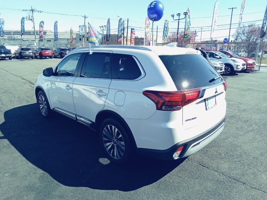 2020 Mitsubishi Outlander SE FWD, available for sale in Irvington, New Jersey | NJ Used Cars Center. Irvington, New Jersey 2020 Mitsubishi Outlander SE FWD, available for sale in Irvington, New Jersey | NJ Used Cars Center. Irvington, New Jersey