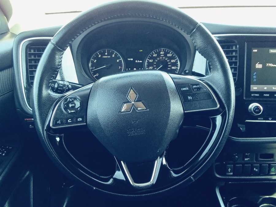 2020 Mitsubishi Outlander SE FWD, available for sale in Irvington, New Jersey | NJ Used Cars Center. Irvington, New Jersey 2020 Mitsubishi Outlander SE FWD, available for sale in Irvington, New Jersey | NJ Used Cars Center. Irvington, New Jersey
