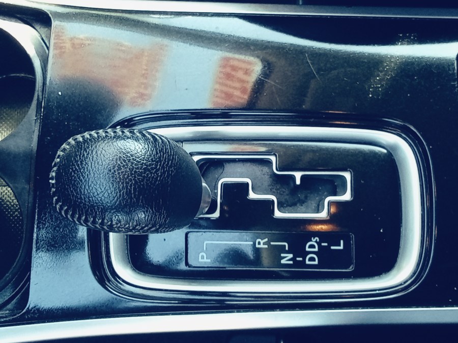 2020 Mitsubishi Outlander SE FWD, available for sale in Irvington, New Jersey | NJ Used Cars Center. Irvington, New Jersey 2020 Mitsubishi Outlander SE FWD, available for sale in Irvington, New Jersey | NJ Used Cars Center. Irvington, New Jersey