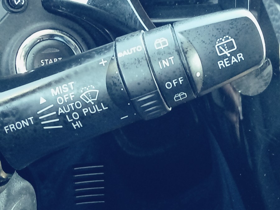 2020 Mitsubishi Outlander SE FWD, available for sale in Irvington, New Jersey | NJ Used Cars Center. Irvington, New Jersey 2020 Mitsubishi Outlander SE FWD, available for sale in Irvington, New Jersey | NJ Used Cars Center. Irvington, New Jersey