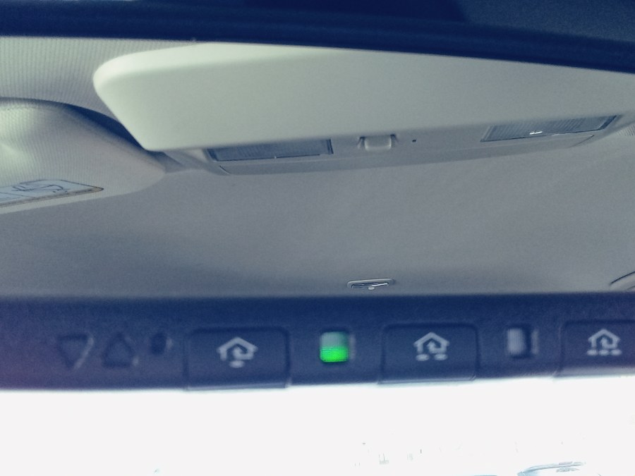 2020 Mitsubishi Outlander SE FWD, available for sale in Irvington, New Jersey | NJ Used Cars Center. Irvington, New Jersey 2020 Mitsubishi Outlander SE FWD, available for sale in Irvington, New Jersey | NJ Used Cars Center. Irvington, New Jersey