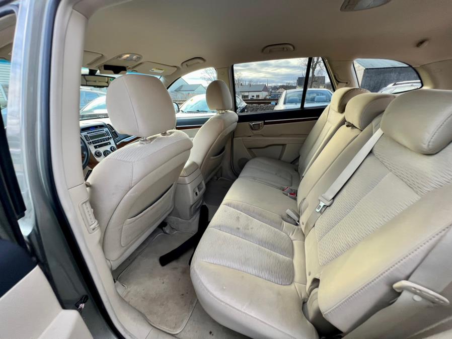 2007 Hyundai Santa Fe FWD 4dr Auto SE *Ltd Avail*, available for sale in Wallingford, Connecticut | Wallingford Auto Center LLC. Wallingford, Connecticut 2007 Hyundai Santa Fe FWD 4dr Auto SE *Ltd Avail*, available for sale in Wallingford, Connecticut | Wallingford Auto Center LLC. Wallingford, Connecticut