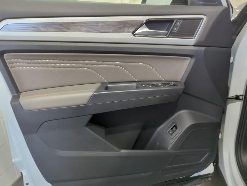 2021 Volkswagen Atlas Cross Sport 3.6L V6 SE w/Technology, available for sale in Maple Shade, New Jersey | Car Revolution. Maple Shade, New Jersey 2021 Volkswagen Atlas Cross Sport 3.6L V6 SE w/Technology, available for sale in Maple Shade, New Jersey | Car Revolution. Maple Shade, New Jersey