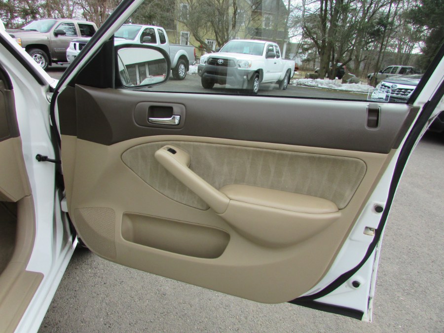 2005 Honda Civic Sdn LX AT, available for sale in East Windsor, Connecticut | United Auto Sales of E Windsor, Inc. East Windsor, Connecticut 2005 Honda Civic Sdn LX AT, available for sale in East Windsor, Connecticut | United Auto Sales of E Windsor, Inc. East Windsor, Connecticut