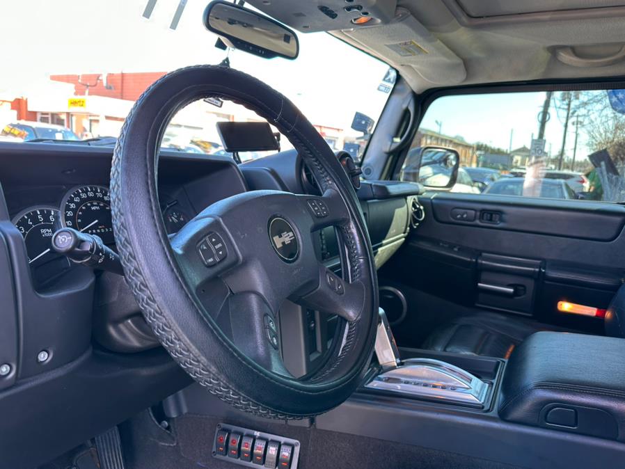 2006 HUMMER H2 4dr Wgn 4WD SUV, available for sale in Inwood, New York | 5 Towns Drive. Inwood, New York 2006 HUMMER H2 4dr Wgn 4WD SUV, available for sale in Inwood, New York | 5 Towns Drive. Inwood, New York