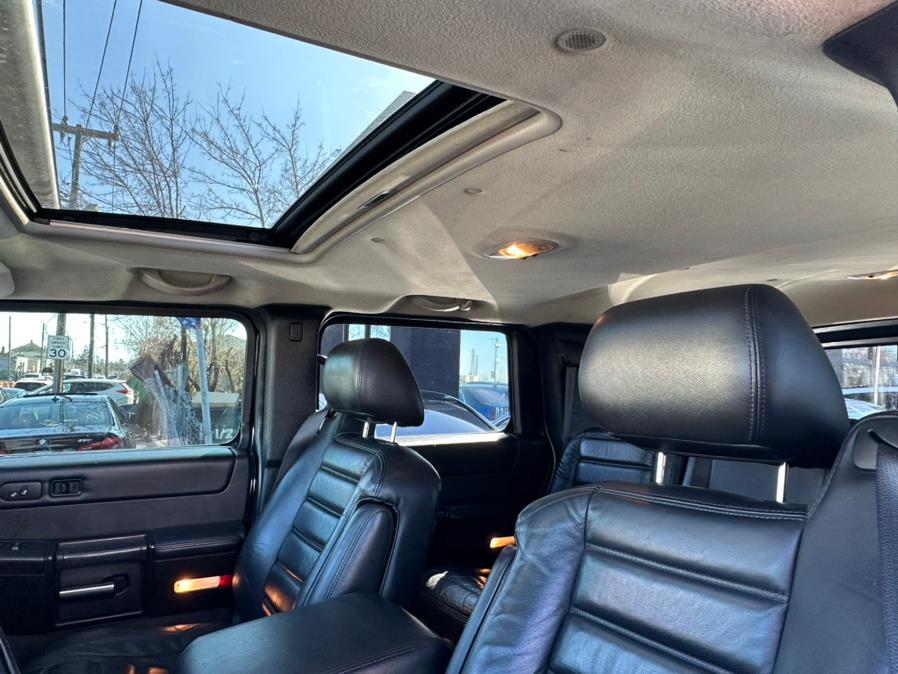2006 HUMMER H2 4dr Wgn 4WD SUV, available for sale in Inwood, New York | 5 Towns Drive. Inwood, New York 2006 HUMMER H2 4dr Wgn 4WD SUV, available for sale in Inwood, New York | 5 Towns Drive. Inwood, New York