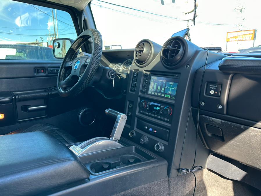 2006 HUMMER H2 4dr Wgn 4WD SUV, available for sale in Inwood, New York | 5 Towns Drive. Inwood, New York 2006 HUMMER H2 4dr Wgn 4WD SUV, available for sale in Inwood, New York | 5 Towns Drive. Inwood, New York
