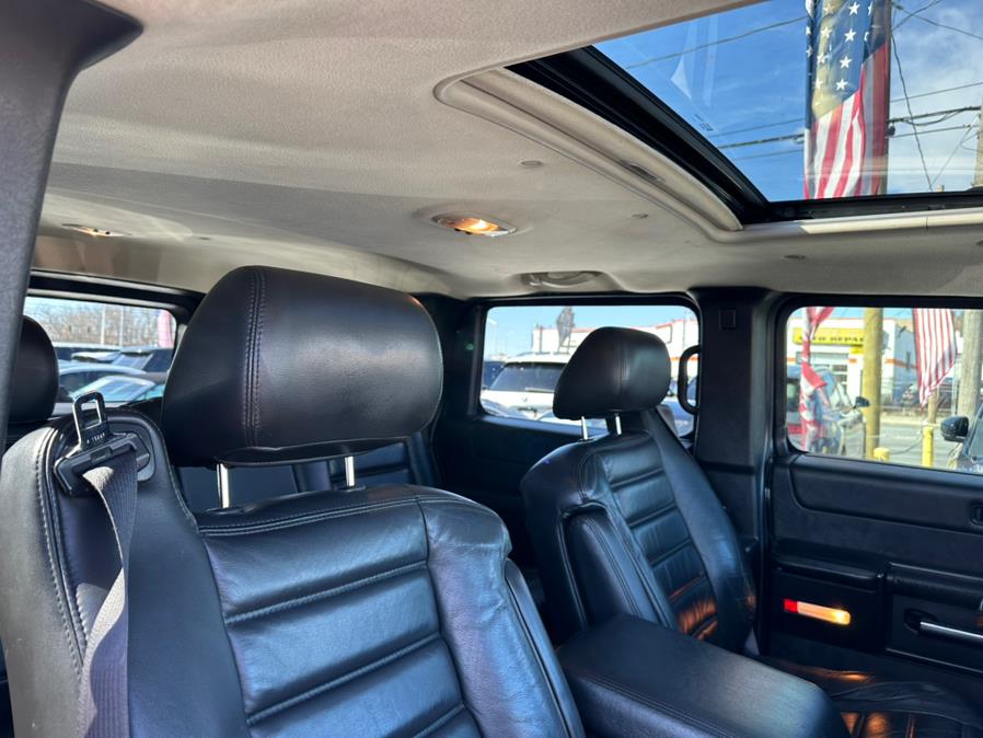 2006 HUMMER H2 4dr Wgn 4WD SUV, available for sale in Inwood, New York | 5 Towns Drive. Inwood, New York 2006 HUMMER H2 4dr Wgn 4WD SUV, available for sale in Inwood, New York | 5 Towns Drive. Inwood, New York