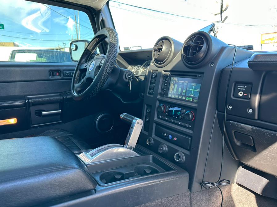 2006 HUMMER H2 4dr Wgn 4WD SUV, available for sale in Inwood, New York | 5 Towns Drive. Inwood, New York 2006 HUMMER H2 4dr Wgn 4WD SUV, available for sale in Inwood, New York | 5 Towns Drive. Inwood, New York