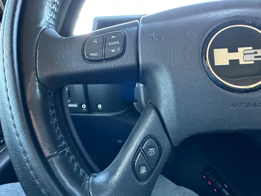 2006 HUMMER H2 4dr Wgn 4WD SUV, available for sale in Inwood, New York | 5 Towns Drive. Inwood, New York 2006 HUMMER H2 4dr Wgn 4WD SUV, available for sale in Inwood, New York | 5 Towns Drive. Inwood, New York