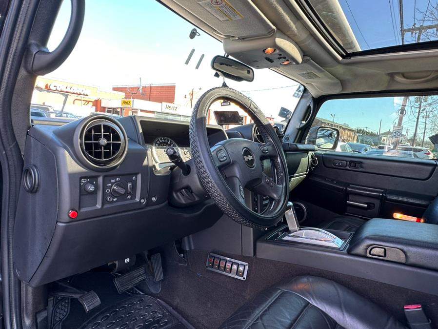 2006 HUMMER H2 4dr Wgn 4WD SUV, available for sale in Inwood, New York | 5 Towns Drive. Inwood, New York 2006 HUMMER H2 4dr Wgn 4WD SUV, available for sale in Inwood, New York | 5 Towns Drive. Inwood, New York
