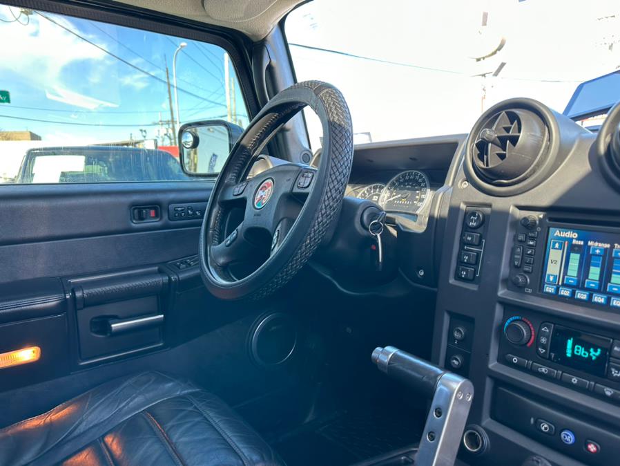 2006 HUMMER H2 4dr Wgn 4WD SUV, available for sale in Inwood, New York | 5 Towns Drive. Inwood, New York 2006 HUMMER H2 4dr Wgn 4WD SUV, available for sale in Inwood, New York | 5 Towns Drive. Inwood, New York