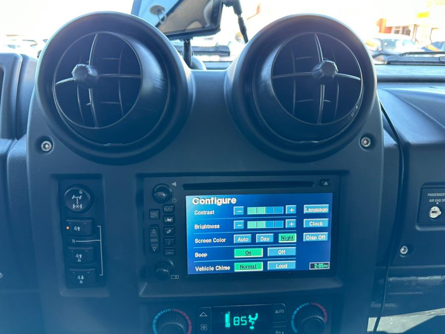 2006 HUMMER H2 4dr Wgn 4WD SUV, available for sale in Inwood, New York | 5 Towns Drive. Inwood, New York 2006 HUMMER H2 4dr Wgn 4WD SUV, available for sale in Inwood, New York | 5 Towns Drive. Inwood, New York