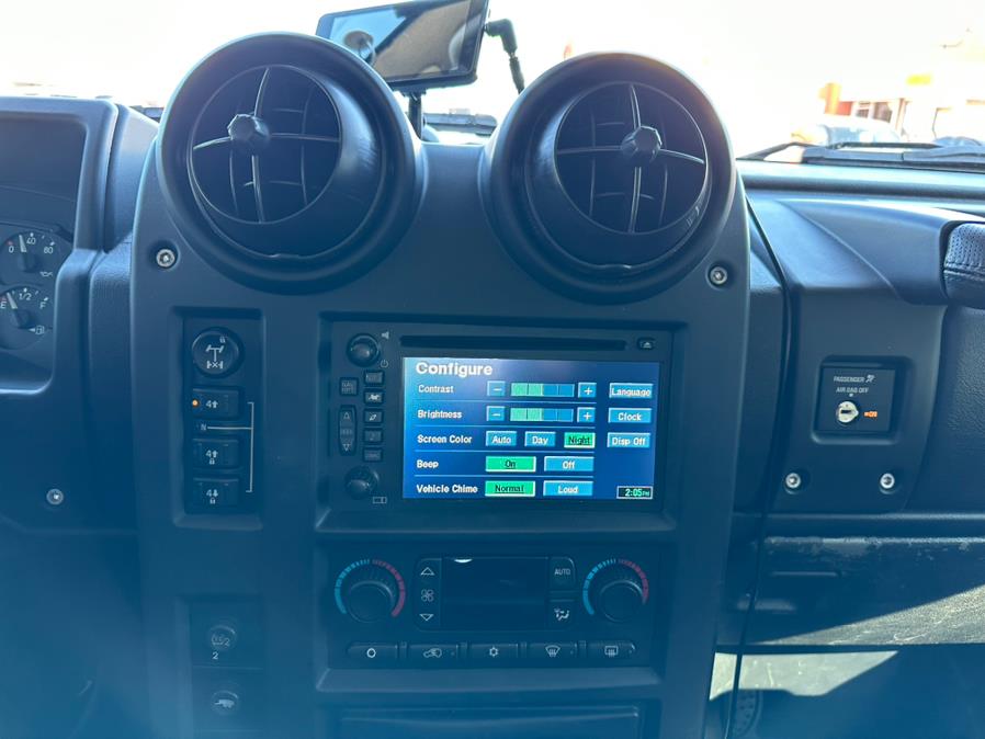 2006 HUMMER H2 4dr Wgn 4WD SUV, available for sale in Inwood, New York | 5 Towns Drive. Inwood, New York 2006 HUMMER H2 4dr Wgn 4WD SUV, available for sale in Inwood, New York | 5 Towns Drive. Inwood, New York