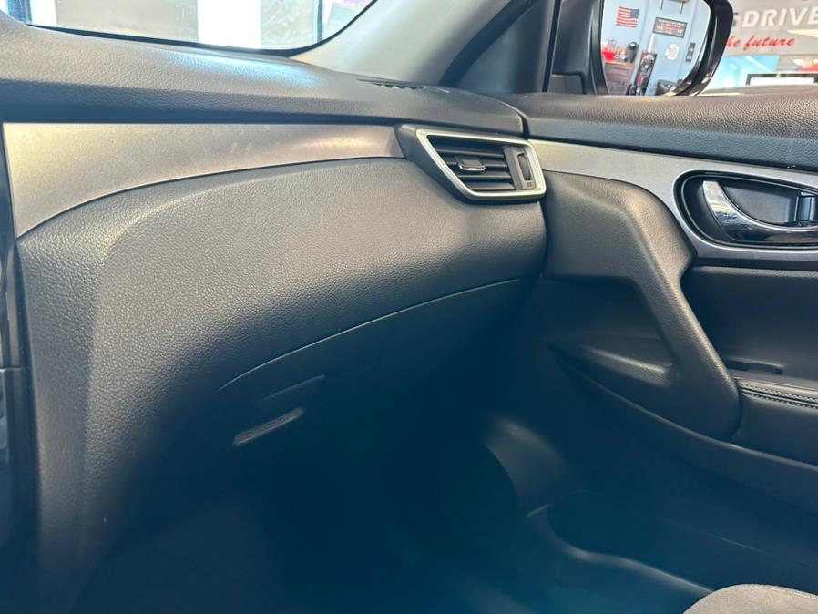 2016 Nissan Rogue AWD 4dr S, available for sale in Inwood, New York | 5 Towns Drive. Inwood, New York 2016 Nissan Rogue AWD 4dr S, available for sale in Inwood, New York | 5 Towns Drive. Inwood, New York