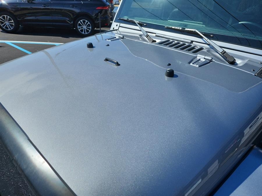 2016 Jeep Wrangler Unlimited 4WD 4dr Sport, available for sale in Islip, New York | L.I. Auto Gallery. Islip, New York 2016 Jeep Wrangler Unlimited 4WD 4dr Sport, available for sale in Islip, New York | L.I. Auto Gallery. Islip, New York