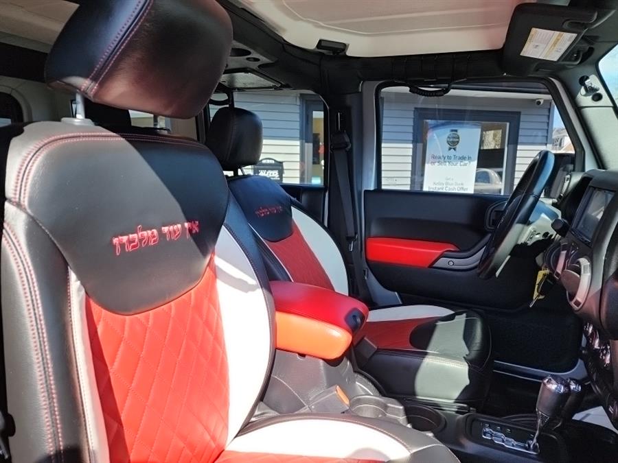 2016 Jeep Wrangler Unlimited 4WD 4dr Sport, available for sale in Islip, New York | L.I. Auto Gallery. Islip, New York 2016 Jeep Wrangler Unlimited 4WD 4dr Sport, available for sale in Islip, New York | L.I. Auto Gallery. Islip, New York