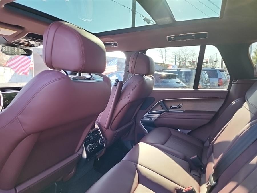 2023 Land Rover Range Rover P530 SE SWB, available for sale in Islip, New York | L.I. Auto Gallery. Islip, New York 2023 Land Rover Range Rover P530 SE SWB, available for sale in Islip, New York | L.I. Auto Gallery. Islip, New York