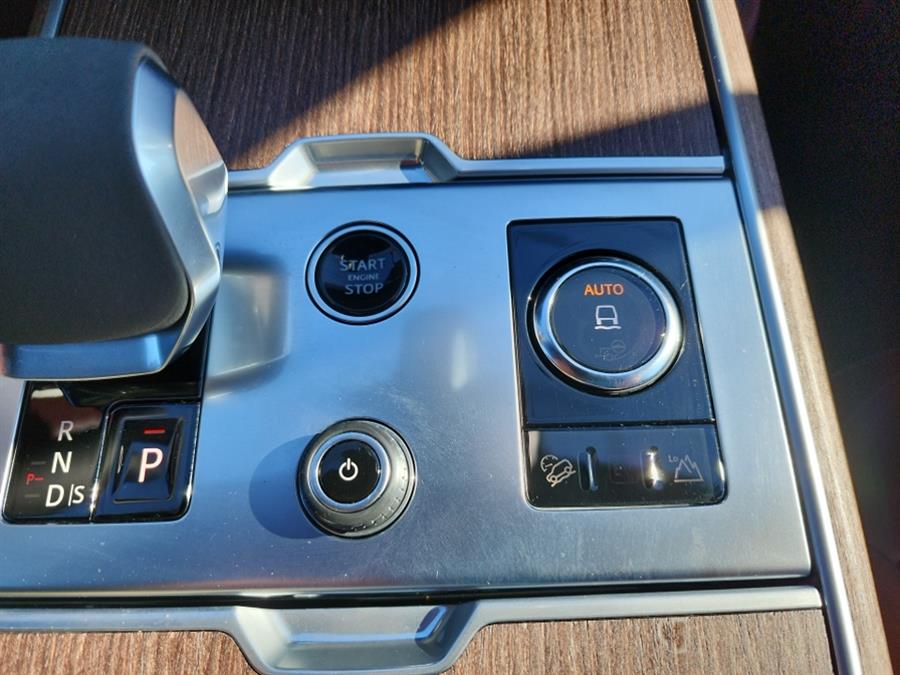 2023 Land Rover Range Rover P530 SE SWB, available for sale in Islip, New York | L.I. Auto Gallery. Islip, New York 2023 Land Rover Range Rover P530 SE SWB, available for sale in Islip, New York | L.I. Auto Gallery. Islip, New York
