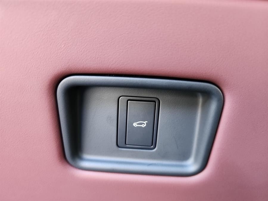 2023 Land Rover Range Rover P530 SE SWB, available for sale in Islip, New York | L.I. Auto Gallery. Islip, New York 2023 Land Rover Range Rover P530 SE SWB, available for sale in Islip, New York | L.I. Auto Gallery. Islip, New York