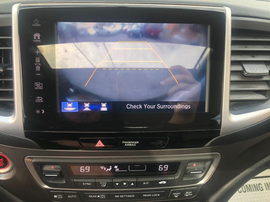2017 Honda Pilot EX-L w/Navigation AWD, available for sale in Irvington, New Jersey | Elis Motors Corp. Irvington, New Jersey 2017 Honda Pilot EX-L w/Navigation AWD, available for sale in Irvington, New Jersey | Elis Motors Corp. Irvington, New Jersey