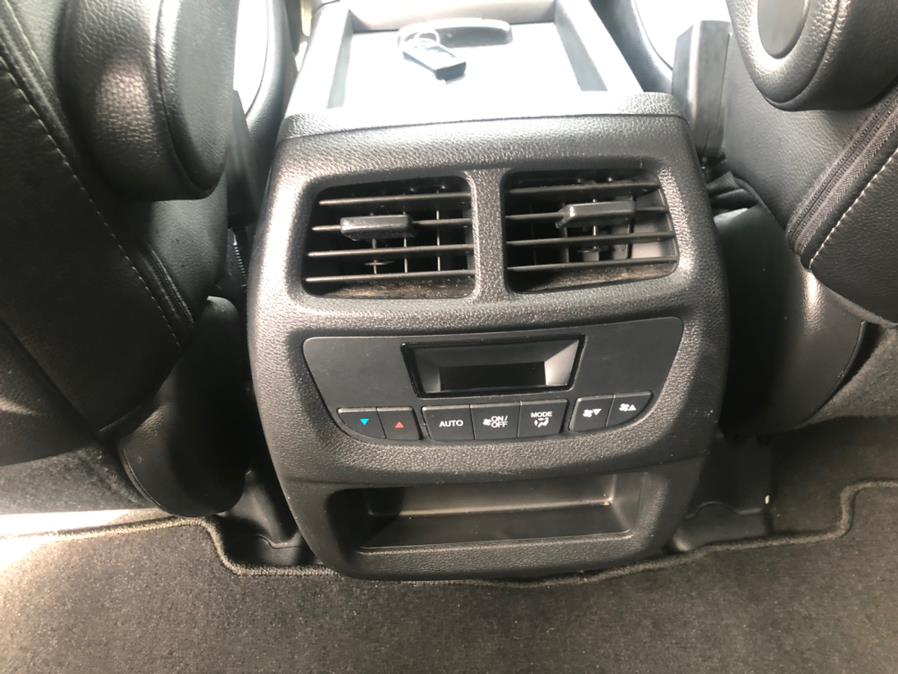 2017 Honda Pilot EX-L w/Navigation AWD, available for sale in Irvington, New Jersey | Elis Motors Corp. Irvington, New Jersey 2017 Honda Pilot EX-L w/Navigation AWD, available for sale in Irvington, New Jersey | Elis Motors Corp. Irvington, New Jersey
