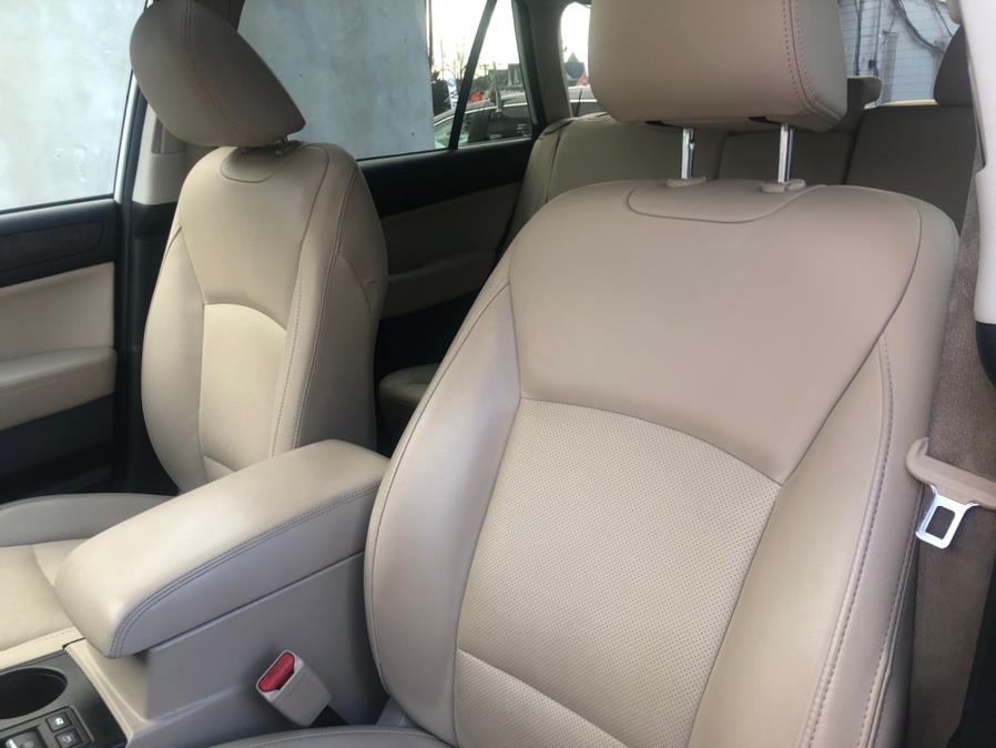 2017 Subaru Outback 3.6R Limited, available for sale in Irvington, New Jersey | Elis Motors Corp. Irvington, New Jersey 2017 Subaru Outback 3.6R Limited, available for sale in Irvington, New Jersey | Elis Motors Corp. Irvington, New Jersey