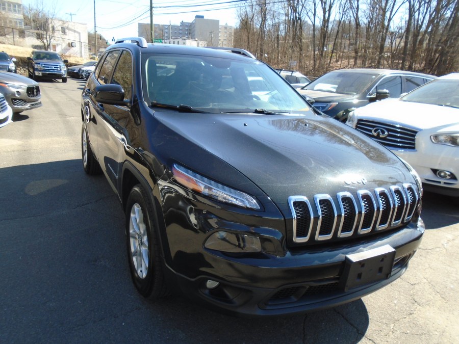 Used 2015 Jeep Cherokee in Waterbury, Connecticut | Jim Juliani Motors. Waterbury, Connecticut