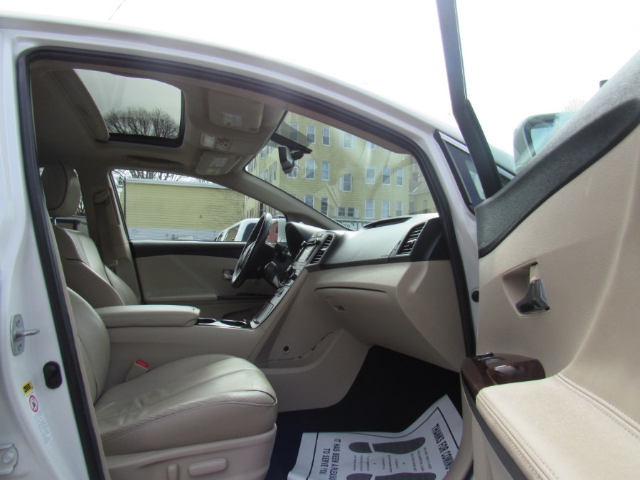 2013 Toyota Venza XLE, available for sale in Worcester, Massachusetts | Hilario's Auto Sales Inc.. Worcester, Massachusetts 2013 Toyota Venza XLE, available for sale in Worcester, Massachusetts | Hilario's Auto Sales Inc.. Worcester, Massachusetts
