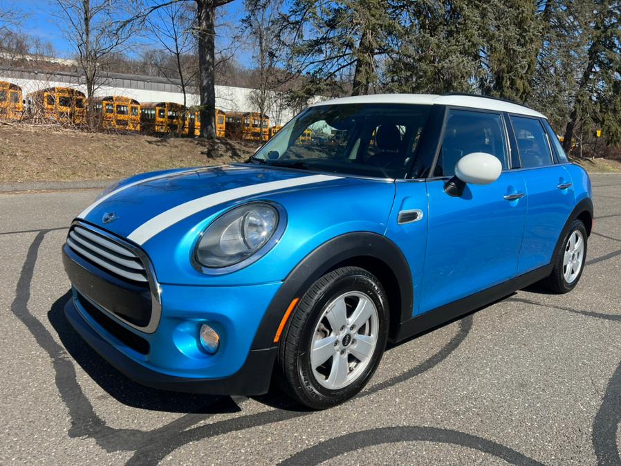 2015 MINI Cooper Hardtop 4 Door 4dr HB, available for sale in Waterbury, Connecticut | Platinum Auto Care. Waterbury, Connecticut 2015 MINI Cooper Hardtop 4 Door 4dr HB, available for sale in Waterbury, Connecticut | Platinum Auto Care. Waterbury, Connecticut