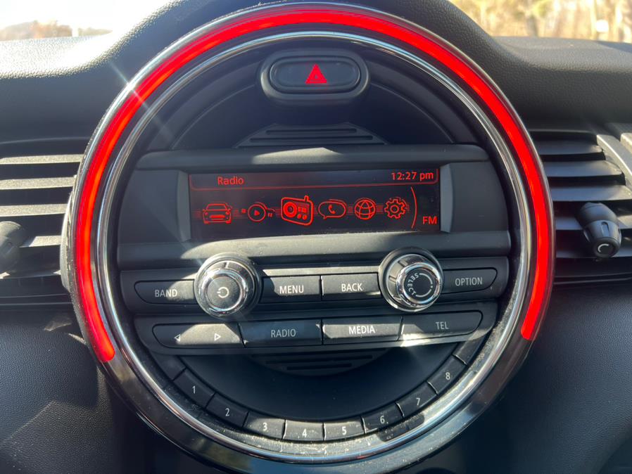 2015 MINI Cooper Hardtop 4 Door 4dr HB, available for sale in Waterbury, Connecticut | Platinum Auto Care. Waterbury, Connecticut 2015 MINI Cooper Hardtop 4 Door 4dr HB, available for sale in Waterbury, Connecticut | Platinum Auto Care. Waterbury, Connecticut
