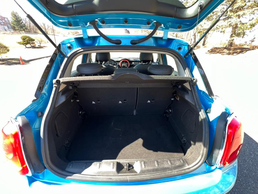 2015 MINI Cooper Hardtop 4 Door 4dr HB, available for sale in Waterbury, Connecticut | Platinum Auto Care. Waterbury, Connecticut 2015 MINI Cooper Hardtop 4 Door 4dr HB, available for sale in Waterbury, Connecticut | Platinum Auto Care. Waterbury, Connecticut