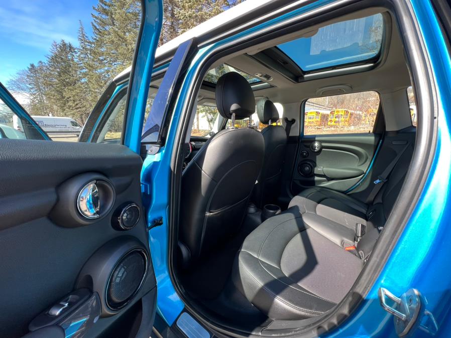2015 MINI Cooper Hardtop 4 Door 4dr HB, available for sale in Waterbury, Connecticut | Platinum Auto Care. Waterbury, Connecticut 2015 MINI Cooper Hardtop 4 Door 4dr HB, available for sale in Waterbury, Connecticut | Platinum Auto Care. Waterbury, Connecticut