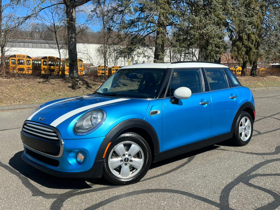 Used MINI Cooper Hardtop 4 Door 4dr HB 2015 | Platinum Auto Care. Waterbury, Connecticut