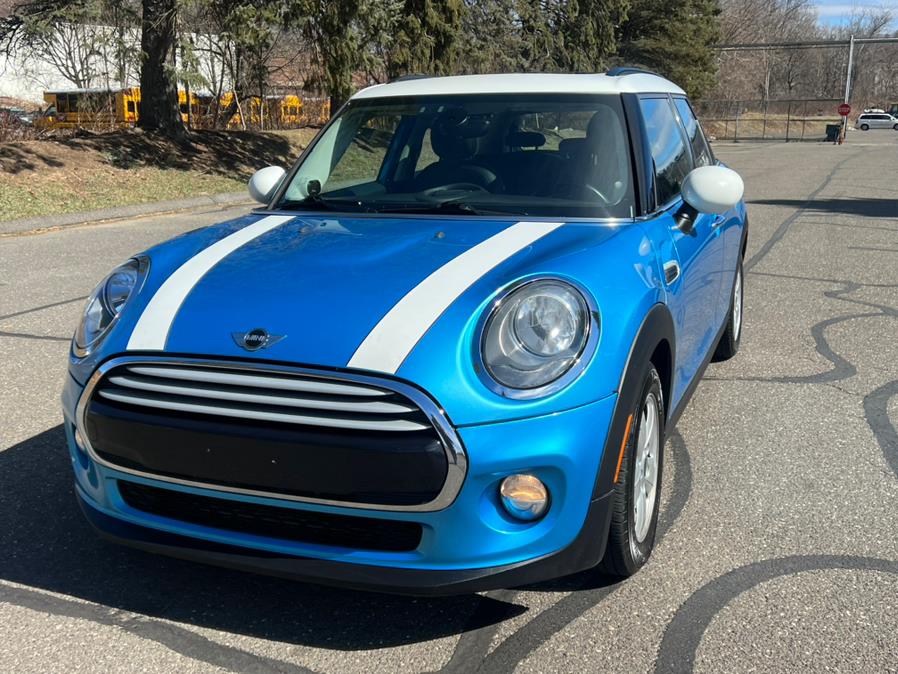 2015 MINI Cooper Hardtop 4 Door 4dr HB, available for sale in Waterbury, Connecticut | Platinum Auto Care. Waterbury, Connecticut 2015 MINI Cooper Hardtop 4 Door 4dr HB, available for sale in Waterbury, Connecticut | Platinum Auto Care. Waterbury, Connecticut