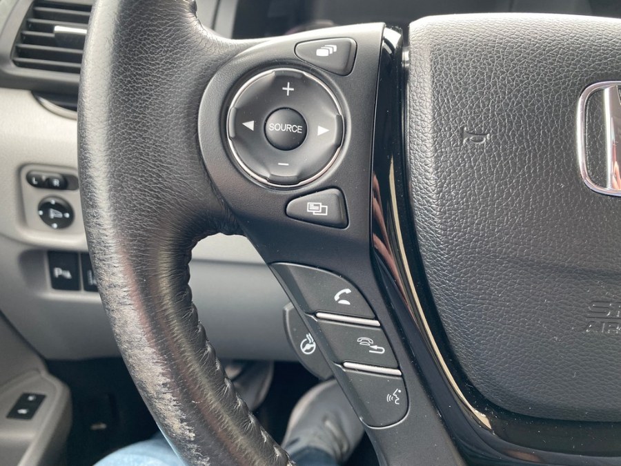 2016 Honda Pilot AWD 4dr Elite w/RES & Navi, available for sale in West Springfield, Massachusetts | Union Street Auto Sales. West Springfield, Massachusetts 2016 Honda Pilot AWD 4dr Elite w/RES & Navi, available for sale in West Springfield, Massachusetts | Union Street Auto Sales. West Springfield, Massachusetts