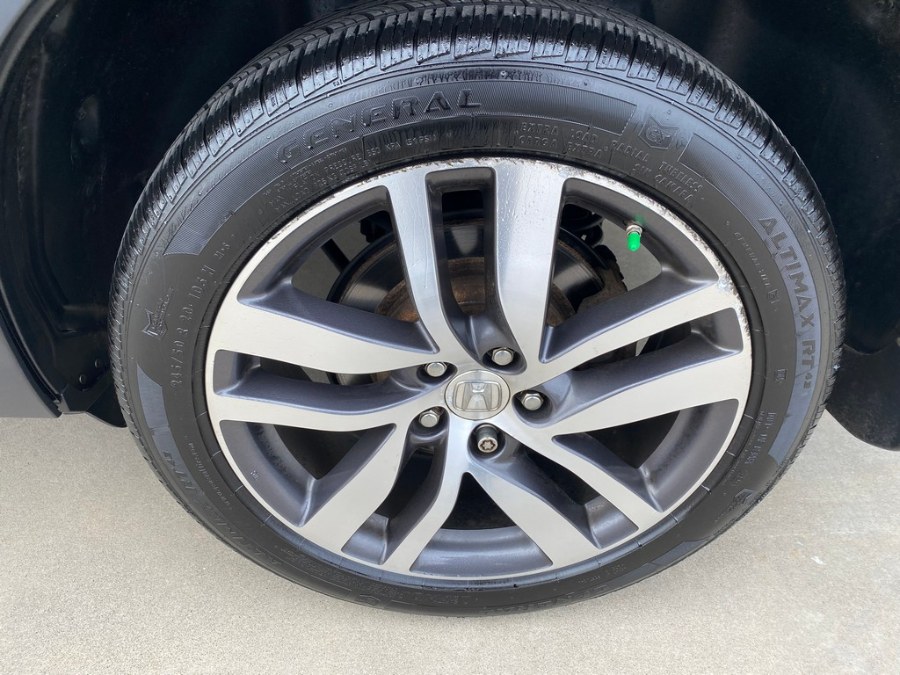 2016 Honda Pilot AWD 4dr Elite w/RES & Navi, available for sale in West Springfield, Massachusetts | Union Street Auto Sales. West Springfield, Massachusetts 2016 Honda Pilot AWD 4dr Elite w/RES & Navi, available for sale in West Springfield, Massachusetts | Union Street Auto Sales. West Springfield, Massachusetts
