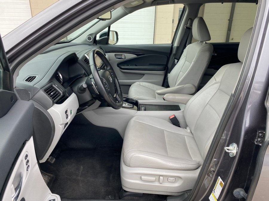 2016 Honda Pilot AWD 4dr Elite w/RES & Navi, available for sale in West Springfield, Massachusetts | Union Street Auto Sales. West Springfield, Massachusetts 2016 Honda Pilot AWD 4dr Elite w/RES & Navi, available for sale in West Springfield, Massachusetts | Union Street Auto Sales. West Springfield, Massachusetts
