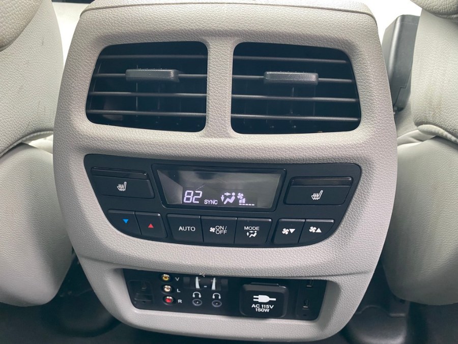 2016 Honda Pilot AWD 4dr Elite w/RES & Navi, available for sale in West Springfield, Massachusetts | Union Street Auto Sales. West Springfield, Massachusetts 2016 Honda Pilot AWD 4dr Elite w/RES & Navi, available for sale in West Springfield, Massachusetts | Union Street Auto Sales. West Springfield, Massachusetts