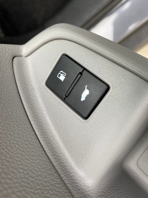 2016 Honda Pilot AWD 4dr Elite w/RES & Navi, available for sale in West Springfield, Massachusetts | Union Street Auto Sales. West Springfield, Massachusetts 2016 Honda Pilot AWD 4dr Elite w/RES & Navi, available for sale in West Springfield, Massachusetts | Union Street Auto Sales. West Springfield, Massachusetts