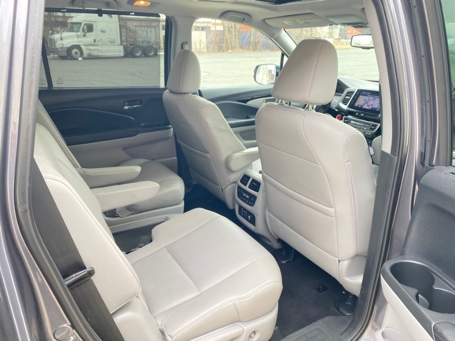 2016 Honda Pilot AWD 4dr Elite w/RES & Navi, available for sale in West Springfield, Massachusetts | Union Street Auto Sales. West Springfield, Massachusetts 2016 Honda Pilot AWD 4dr Elite w/RES & Navi, available for sale in West Springfield, Massachusetts | Union Street Auto Sales. West Springfield, Massachusetts