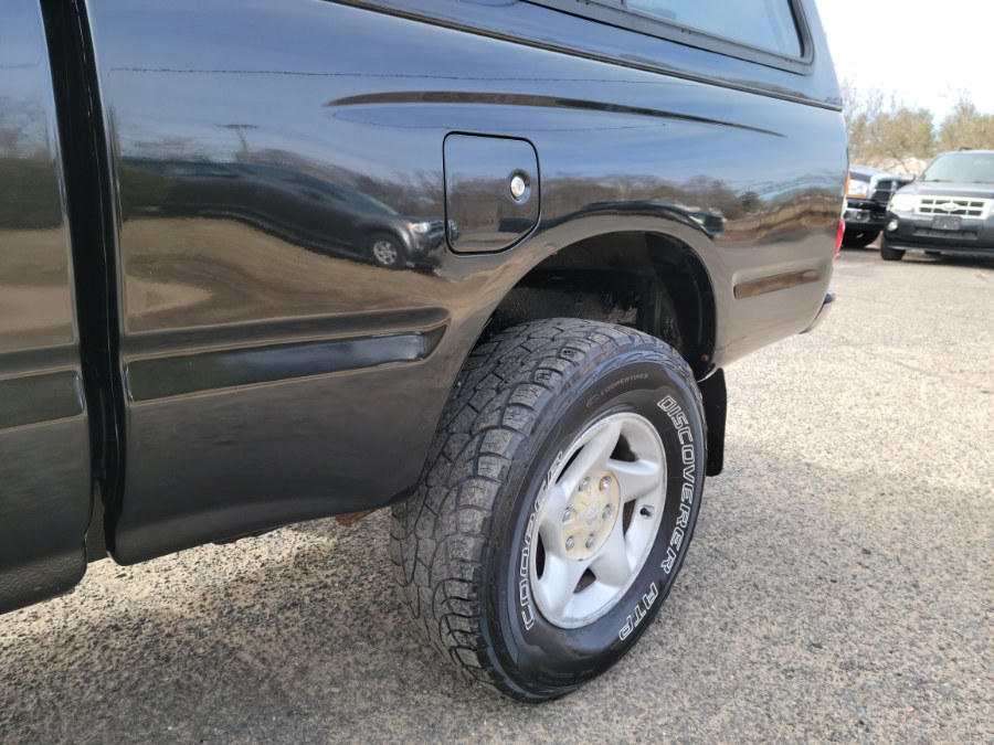 2001 Toyota Tacoma XtraCab V6 Manual 4WD, available for sale in East Windsor, Connecticut | Toro Auto. East Windsor, Connecticut 2001 Toyota Tacoma XtraCab V6 Manual 4WD, available for sale in East Windsor, Connecticut | Toro Auto. East Windsor, Connecticut